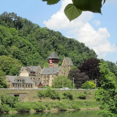 Traube Niederfell